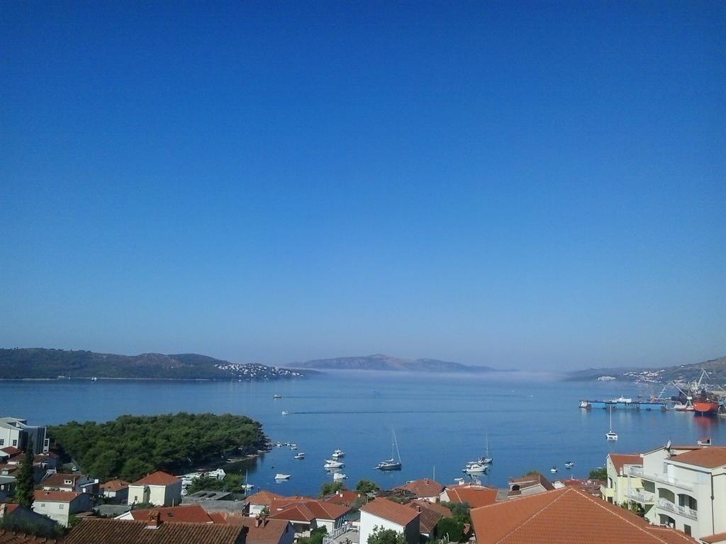 ApartMarin Trogir Bagian luar foto