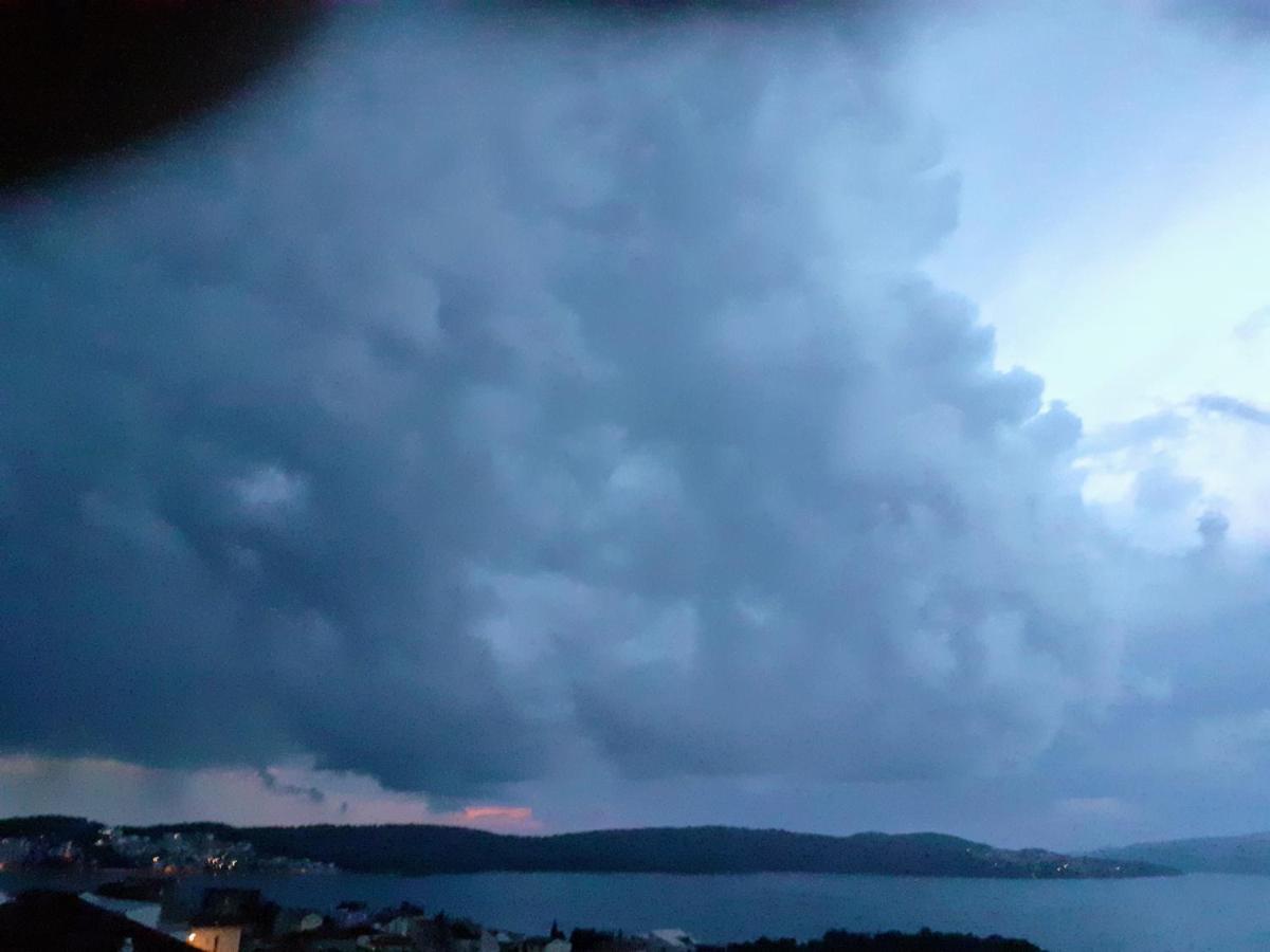 ApartMarin Trogir Bagian luar foto